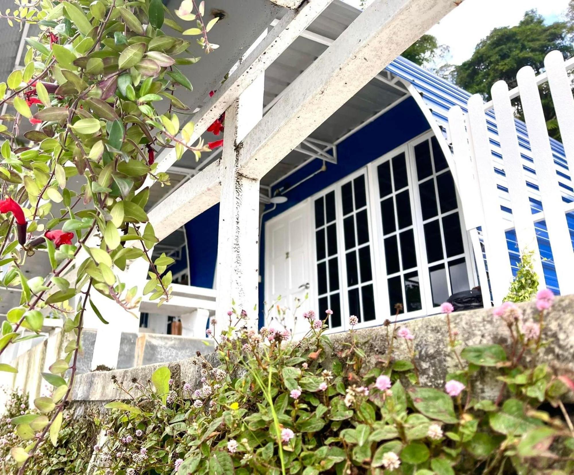 Blue Cabins By Pfordten Cottage Cameron Highlands Exterior foto
