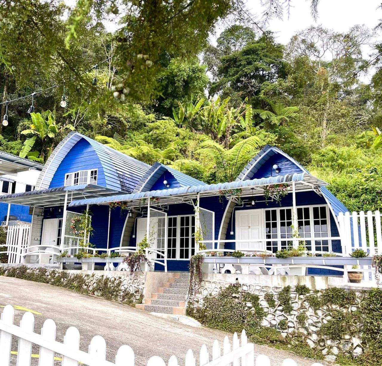 Blue Cabins By Pfordten Cottage Cameron Highlands Exterior foto