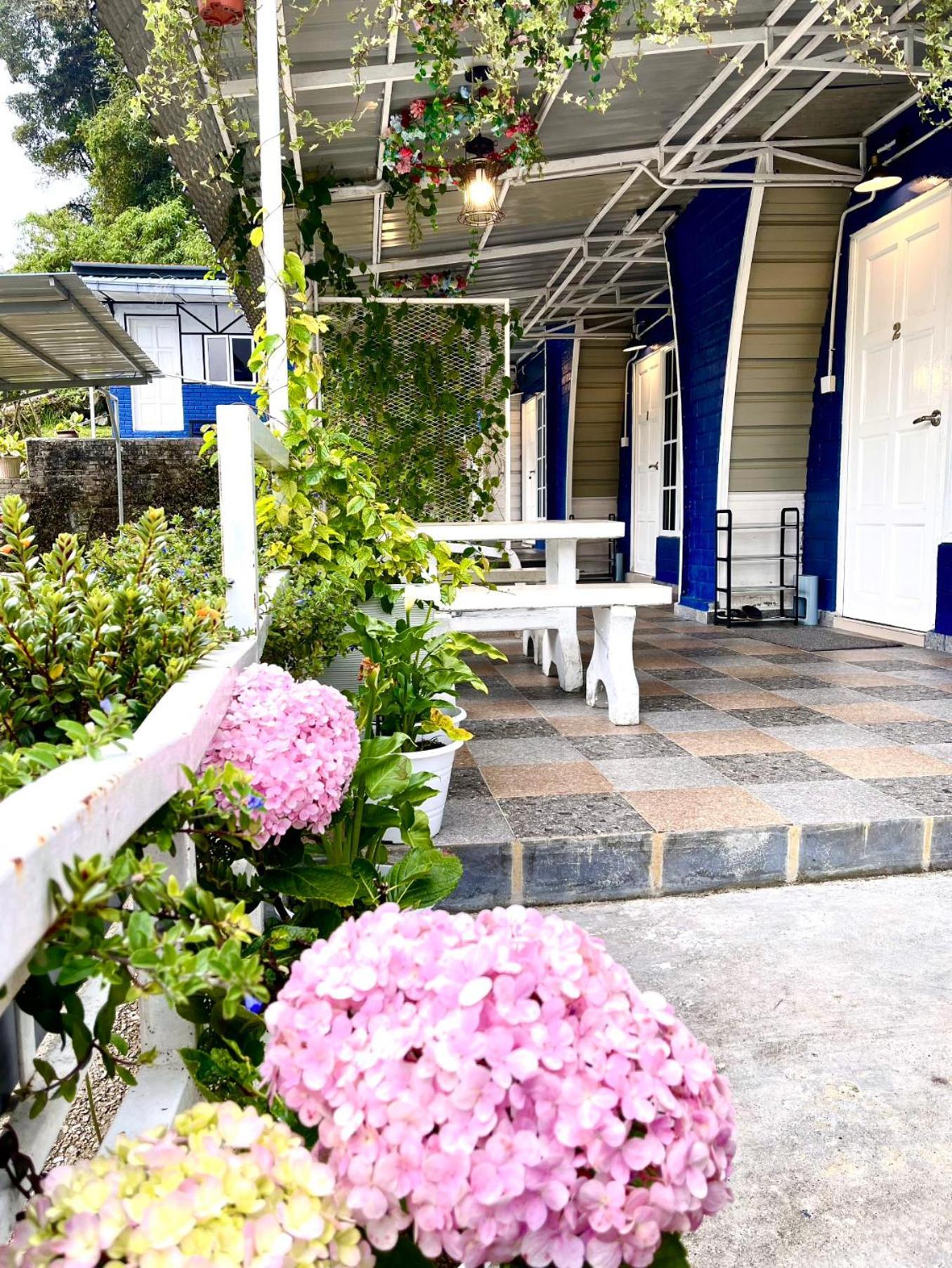 Blue Cabins By Pfordten Cottage Cameron Highlands Exterior foto