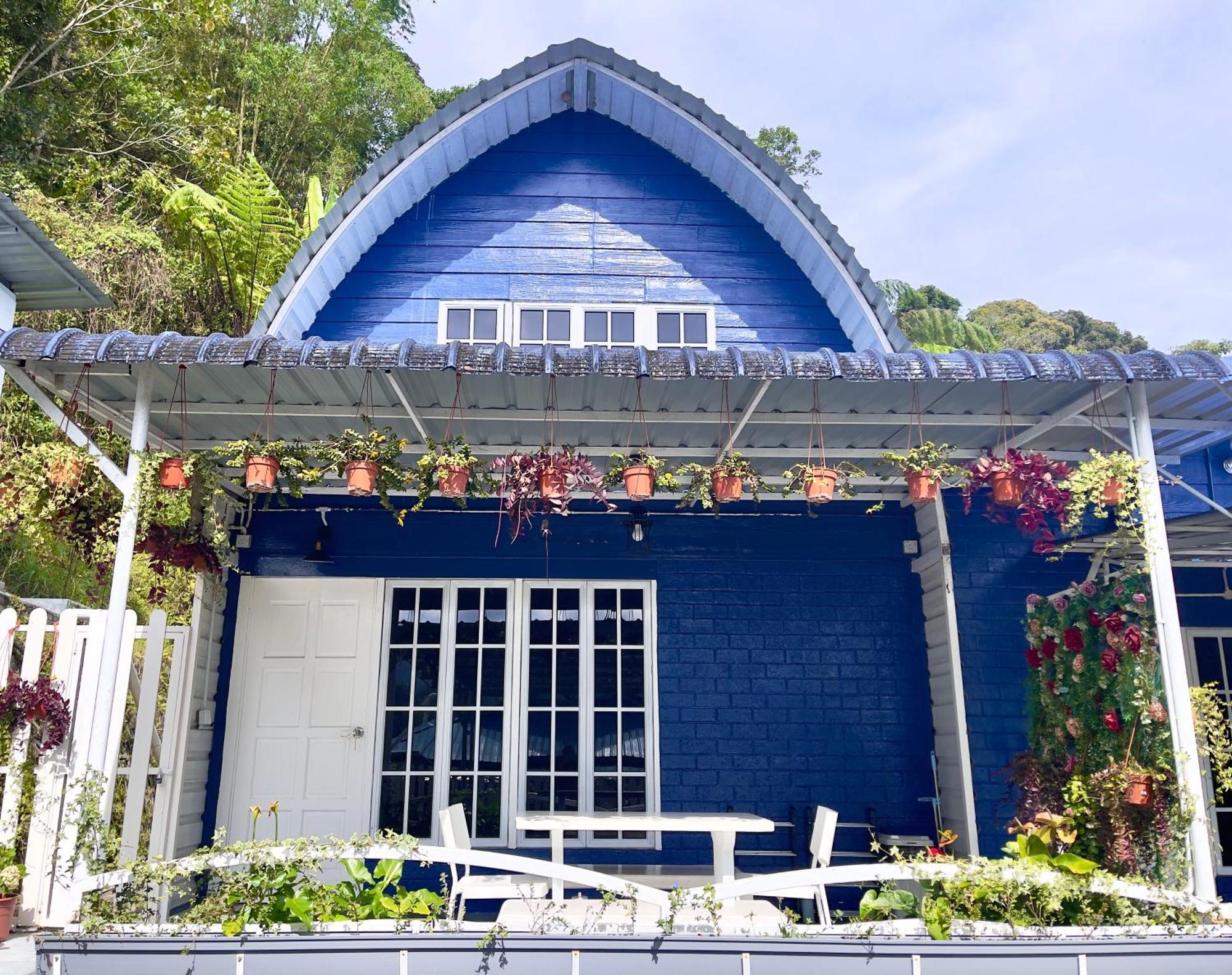 Blue Cabins By Pfordten Cottage Cameron Highlands Exterior foto