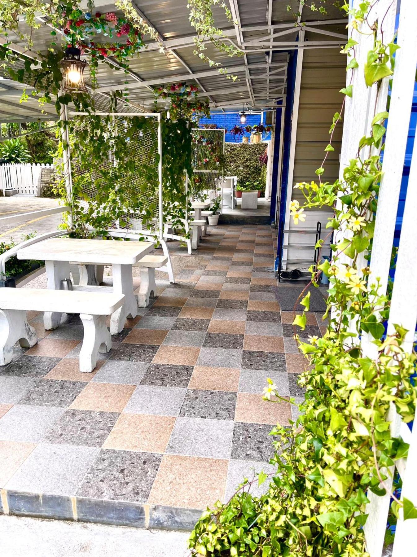 Blue Cabins By Pfordten Cottage Cameron Highlands Exterior foto